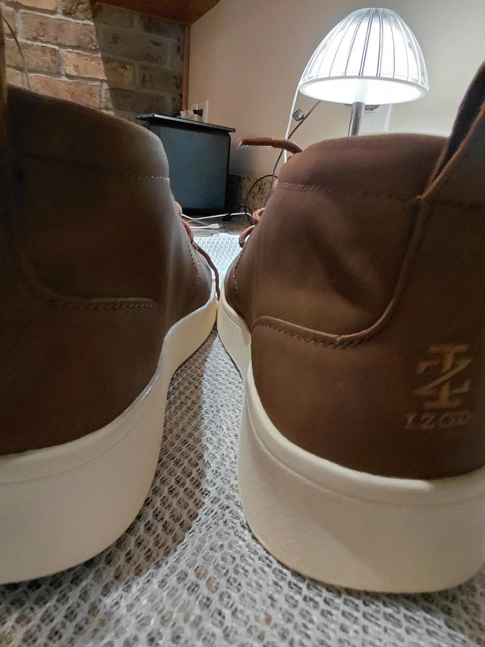 IZOD Men's Brown Casual Lace-Up Sneakers